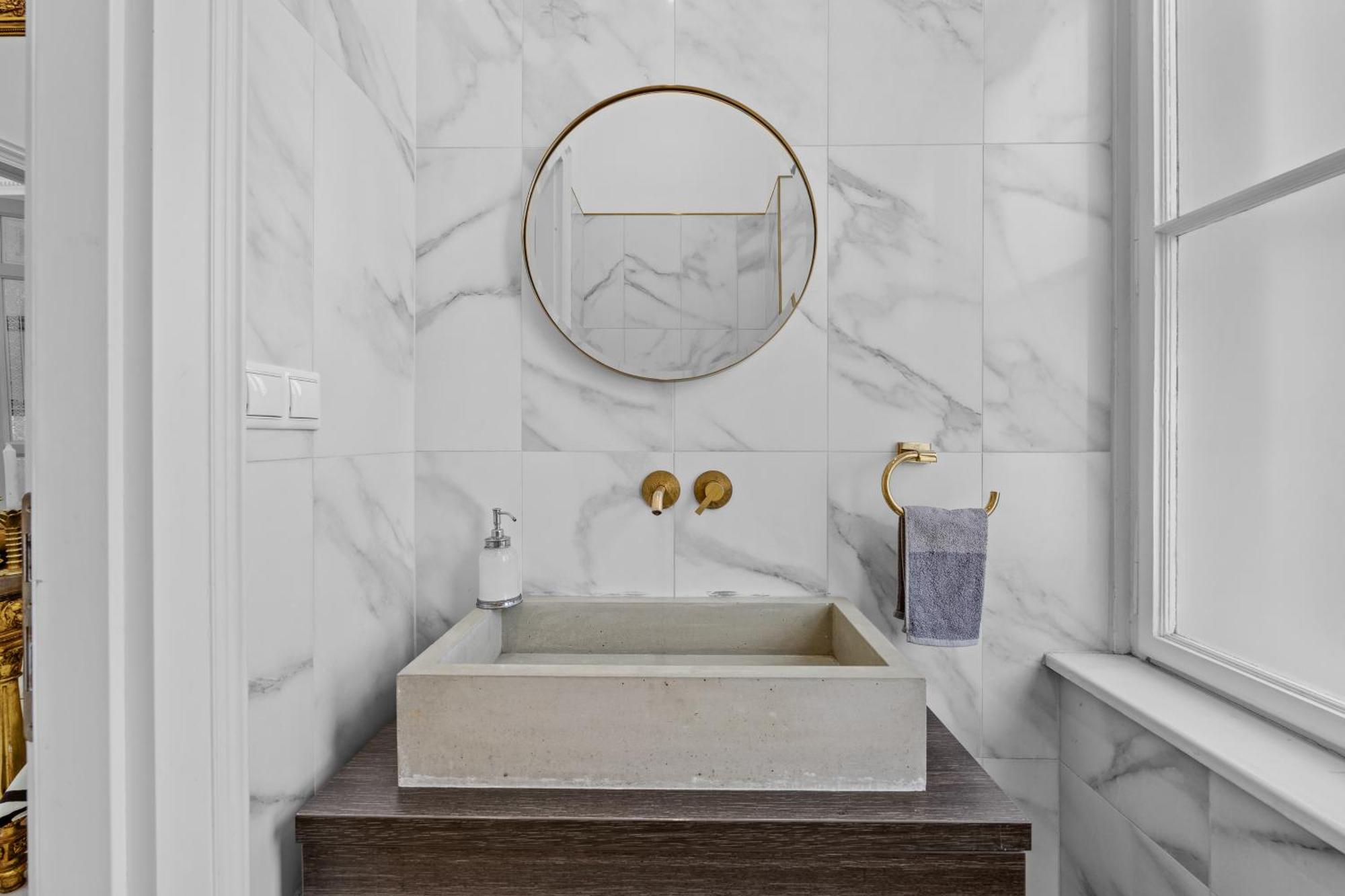 בודפשט Count Zrinyi Basilica Luxurious Residence מראה חיצוני תמונה