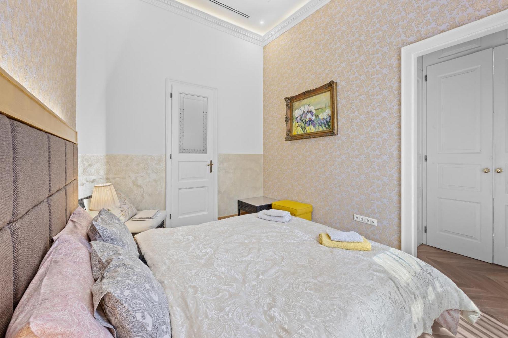 בודפשט Count Zrinyi Basilica Luxurious Residence מראה חיצוני תמונה